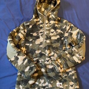 The North Face campshire camo hoodie